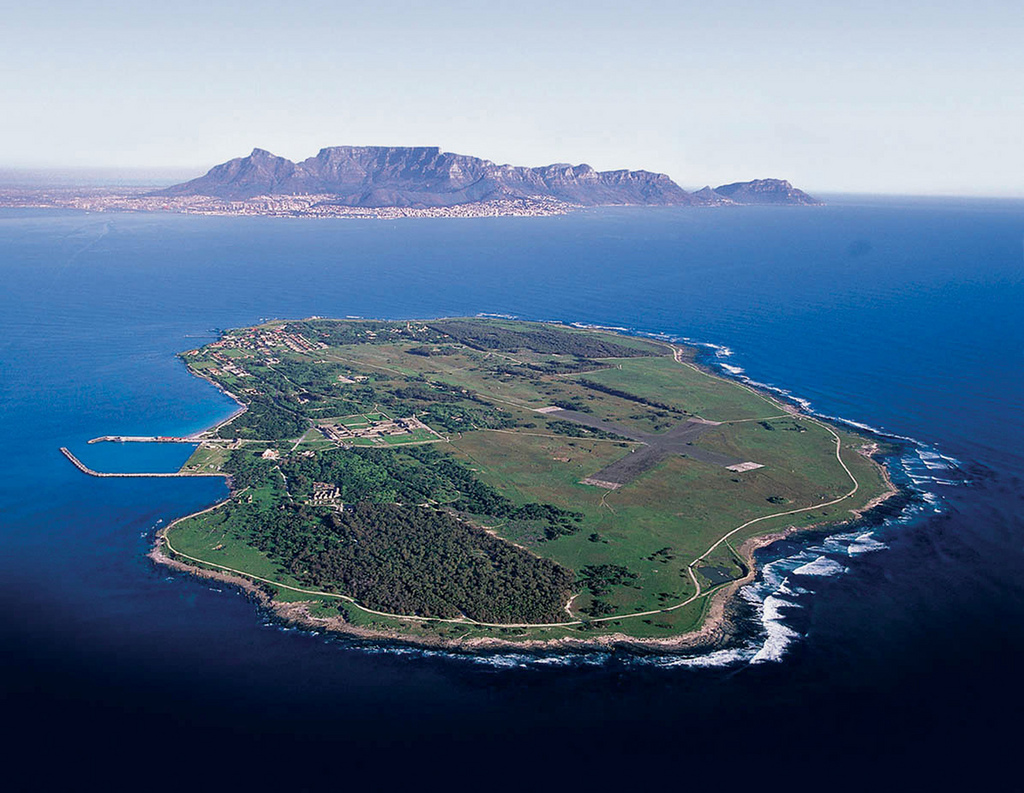 Cape town robben island day trips